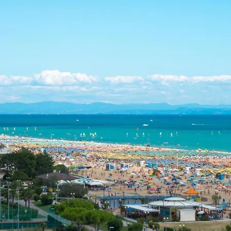 Lovely With Fenced Garden And Pool Apartment Bibione