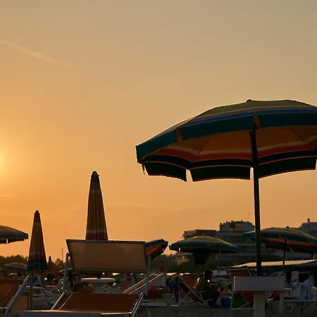 Lovely With Fenced Garden And Pool * Bibione
