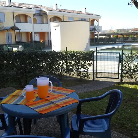 Lovely With Fenced Garden And Pool * Bibione