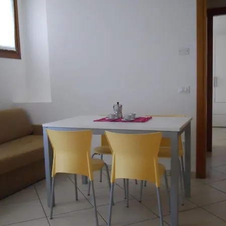 Lovely With Fenced Garden And Pool Apartment